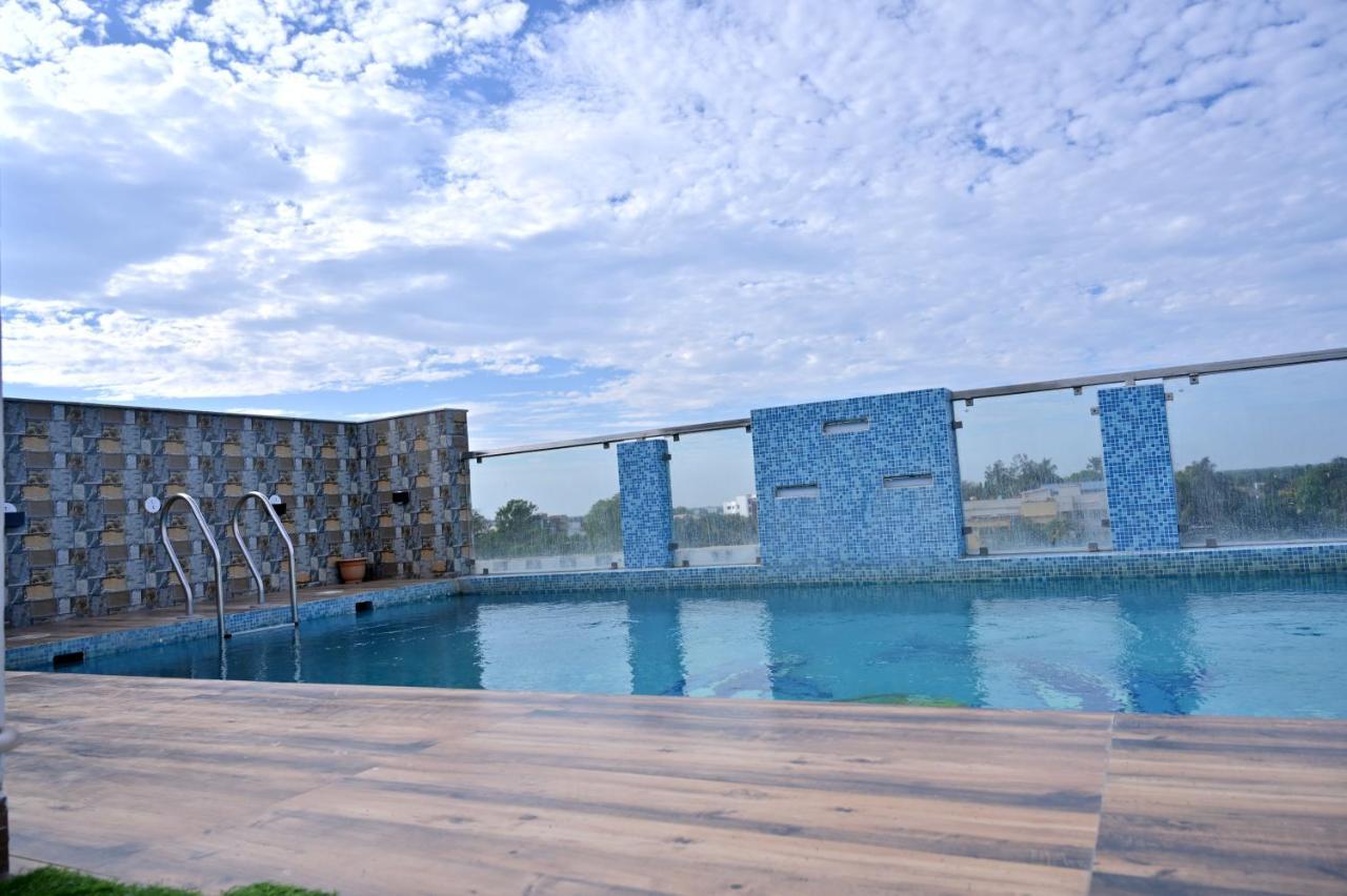 Hotel Silver Land New Digha With Rooftop Pool Exteriör bild