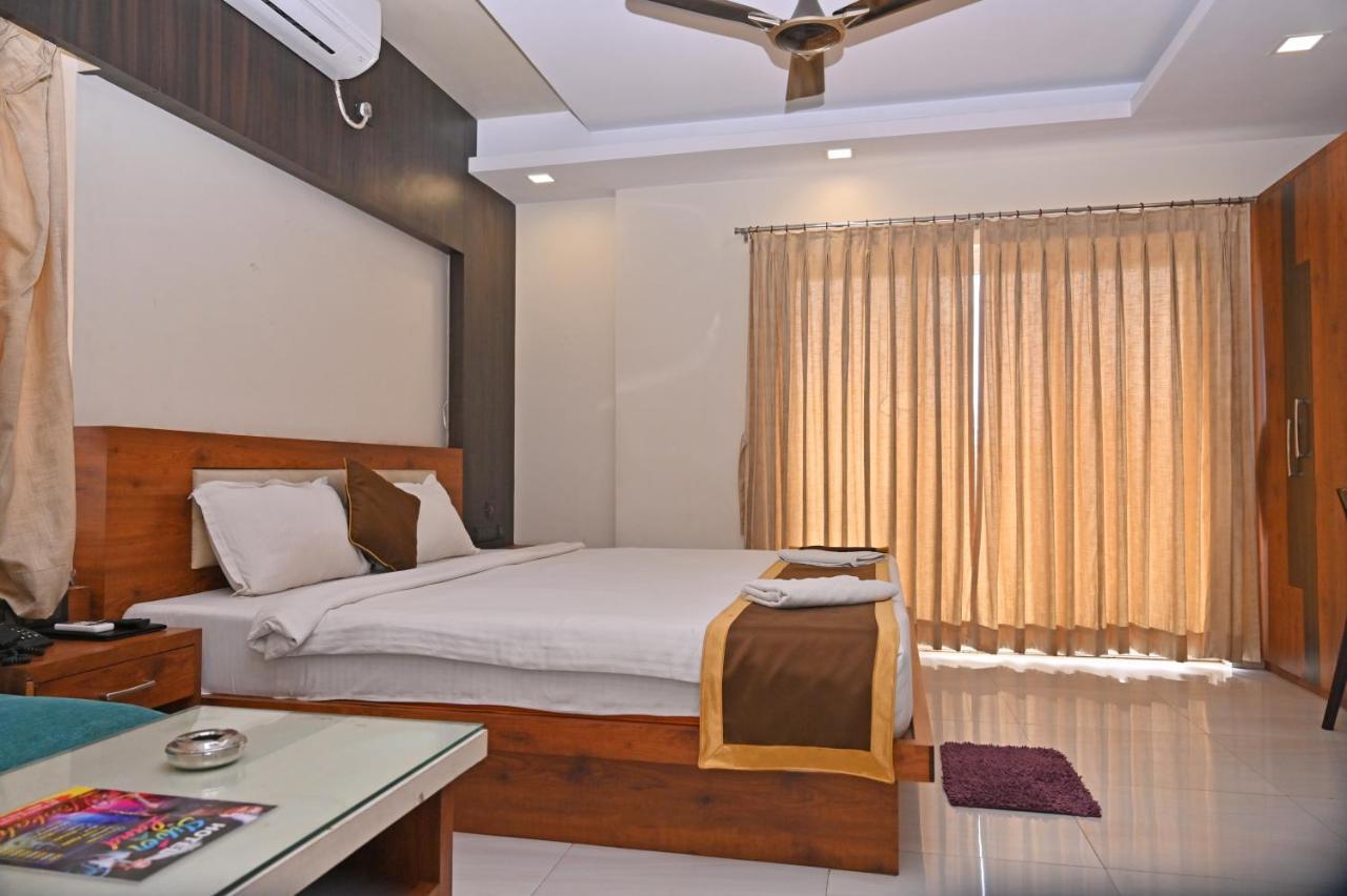 Hotel Silver Land New Digha With Rooftop Pool Exteriör bild