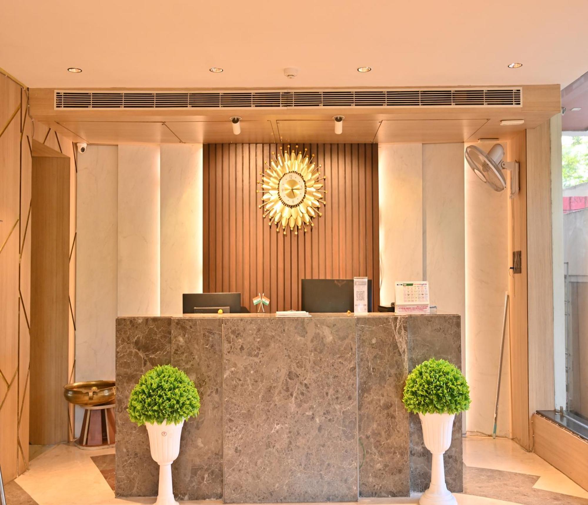 Hotel Silver Land New Digha With Rooftop Pool Exteriör bild