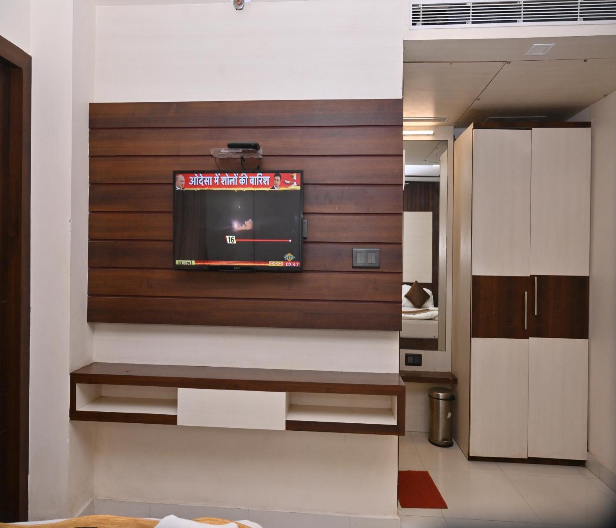 Hotel Silver Land New Digha With Rooftop Pool Exteriör bild