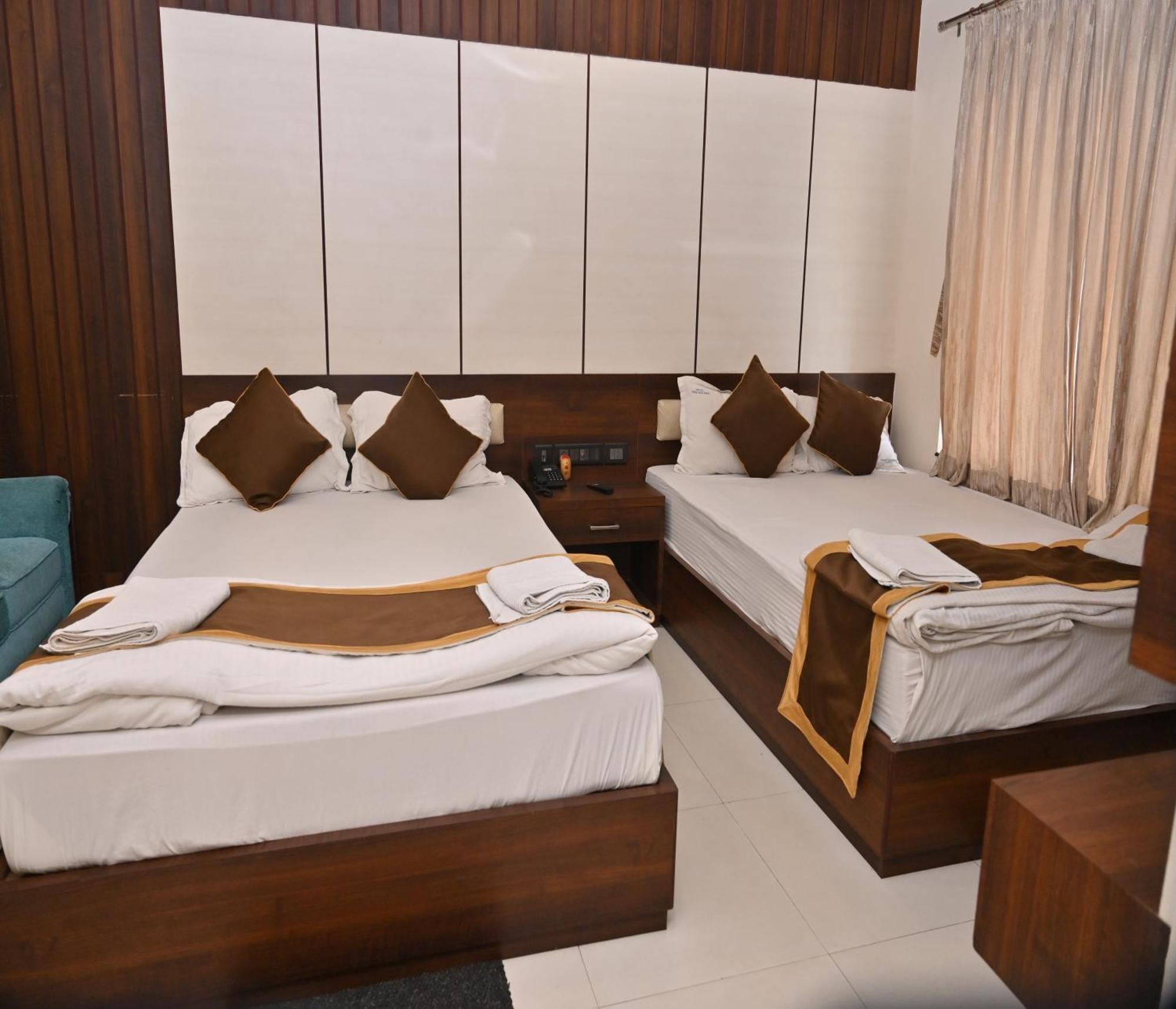 Hotel Silver Land New Digha With Rooftop Pool Exteriör bild