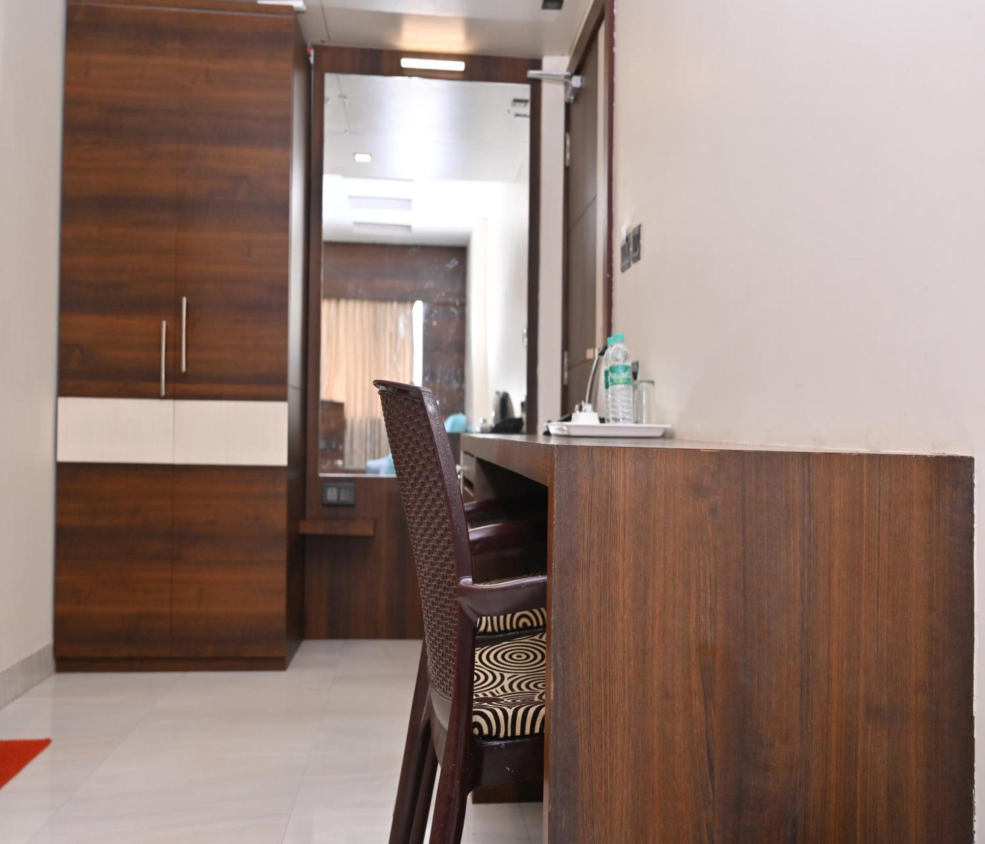 Hotel Silver Land New Digha With Rooftop Pool Exteriör bild