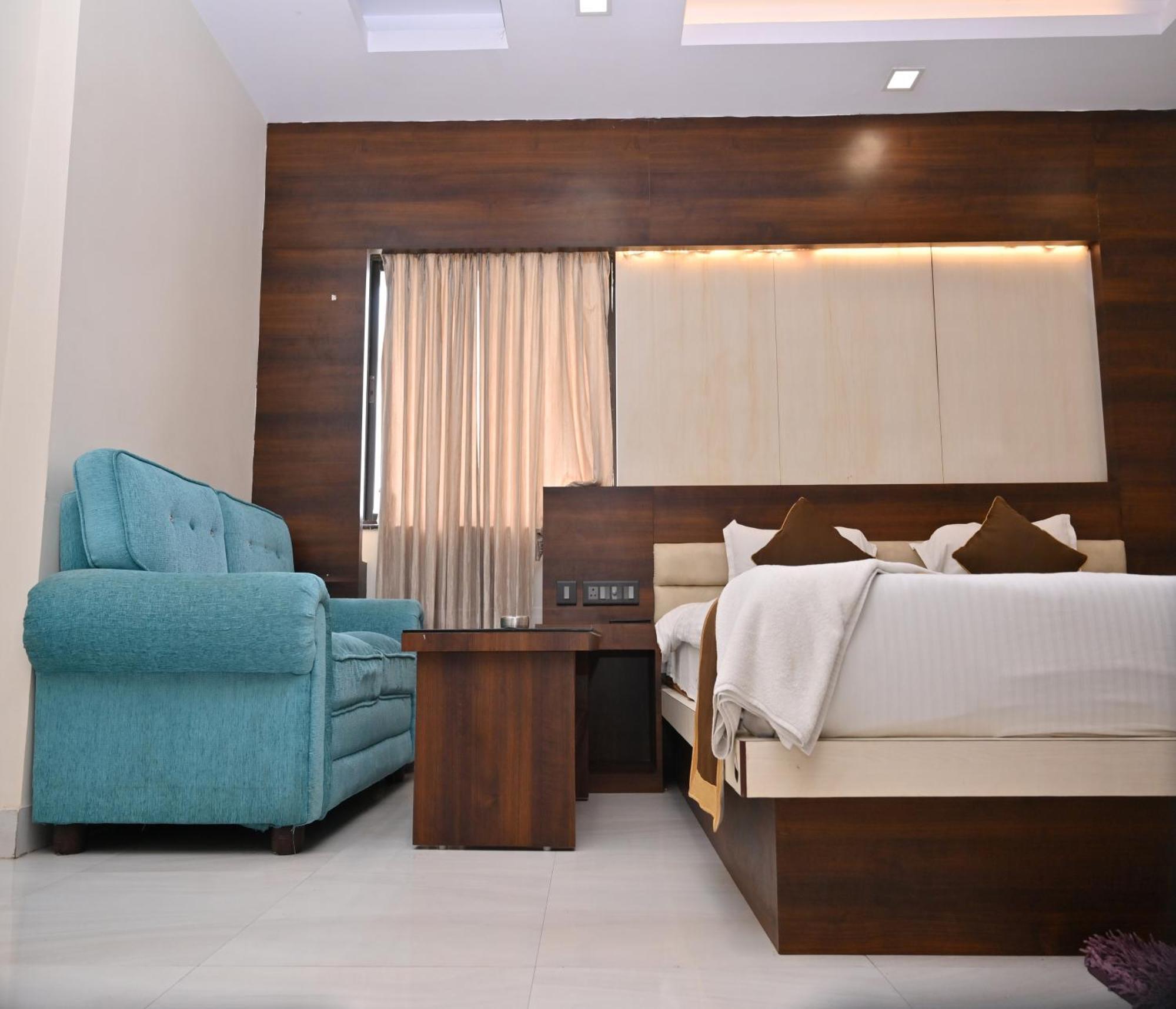 Hotel Silver Land New Digha With Rooftop Pool Exteriör bild