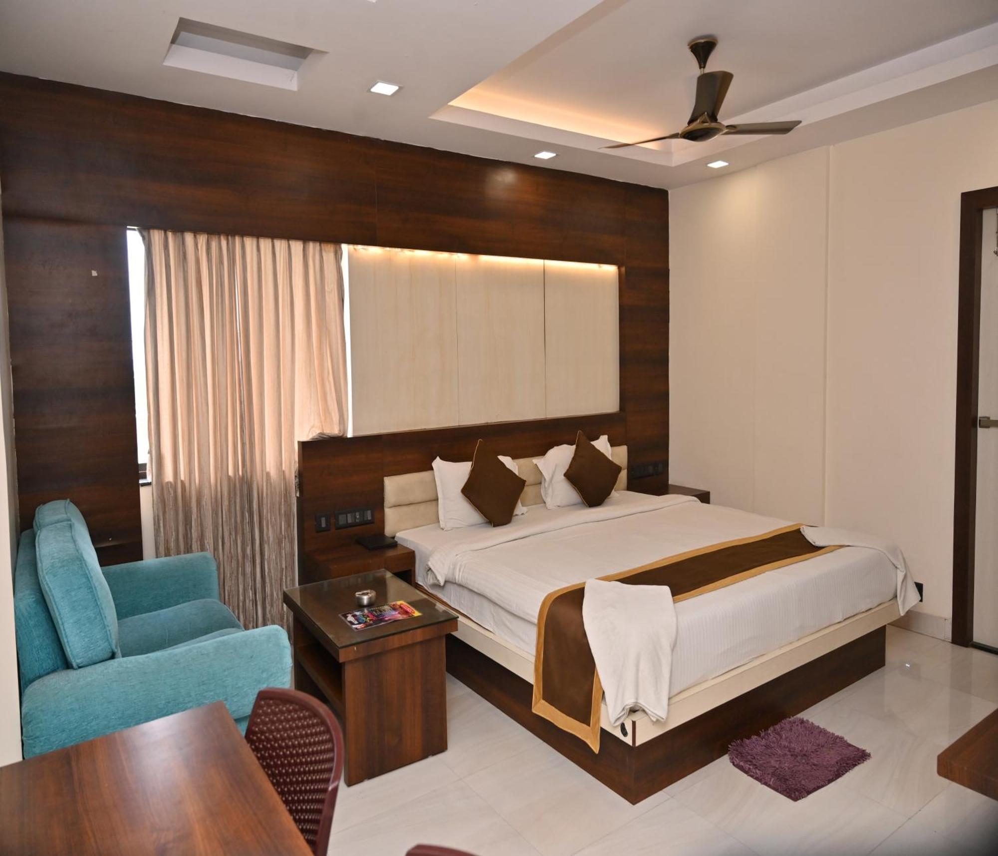 Hotel Silver Land New Digha With Rooftop Pool Exteriör bild
