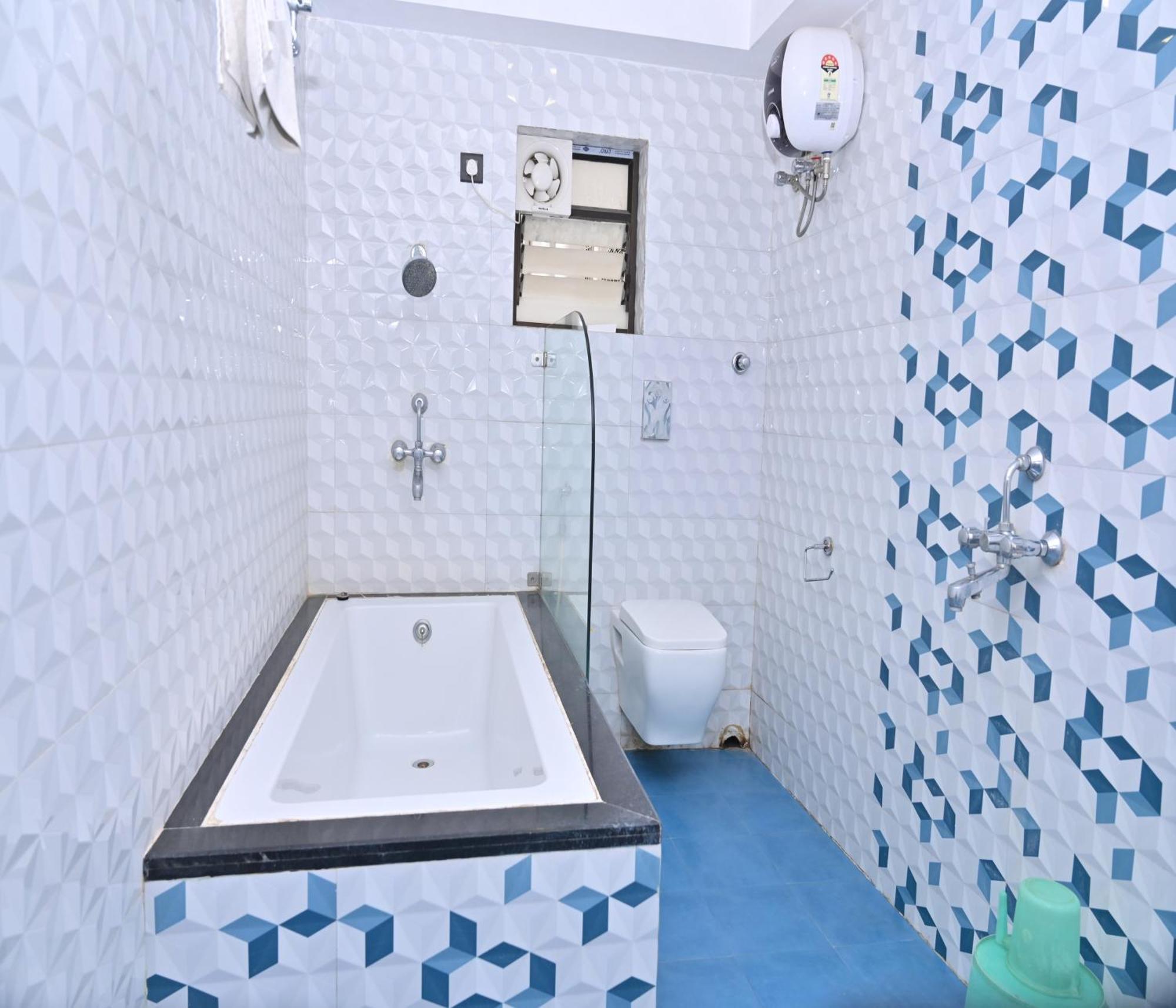Hotel Silver Land New Digha With Rooftop Pool Exteriör bild
