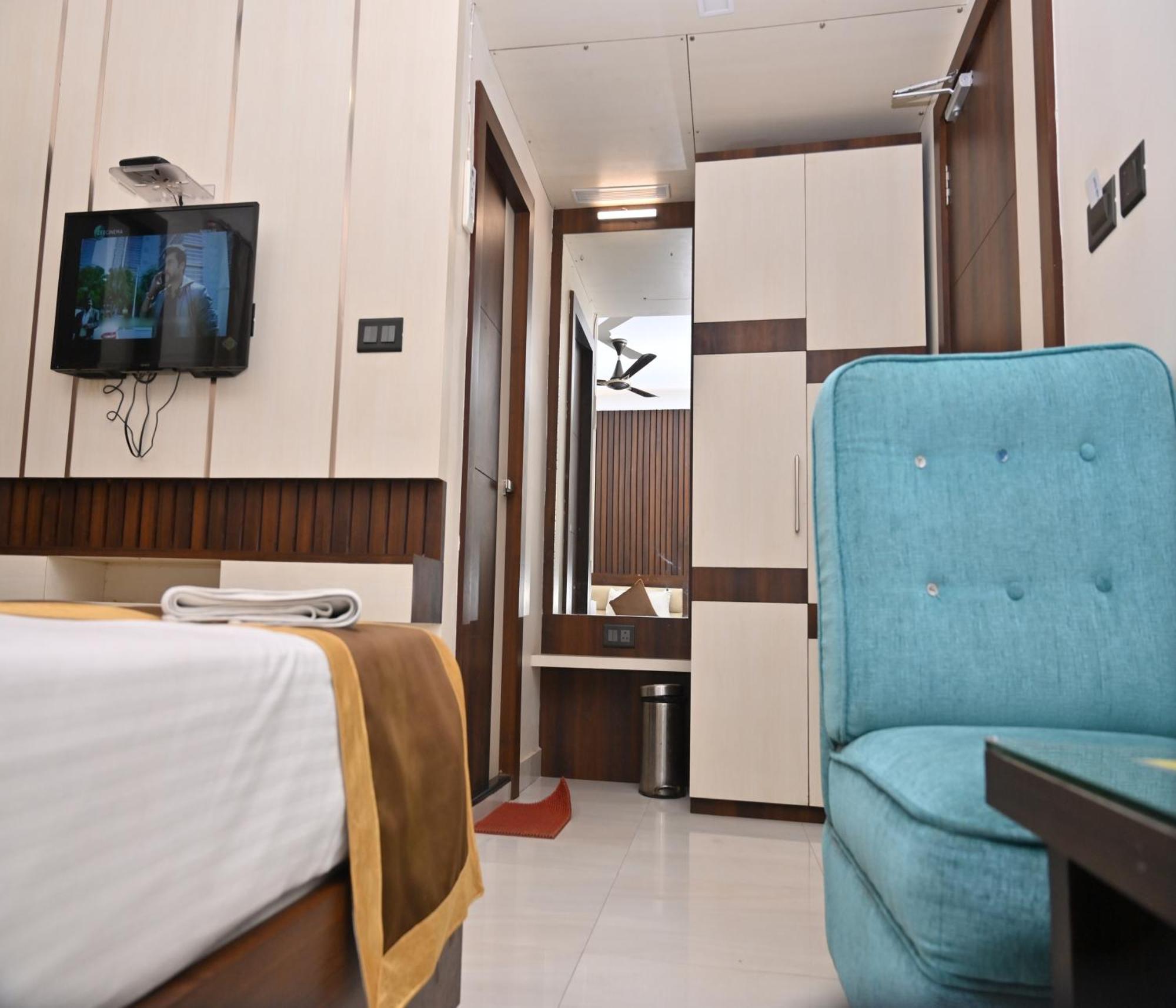 Hotel Silver Land New Digha With Rooftop Pool Exteriör bild
