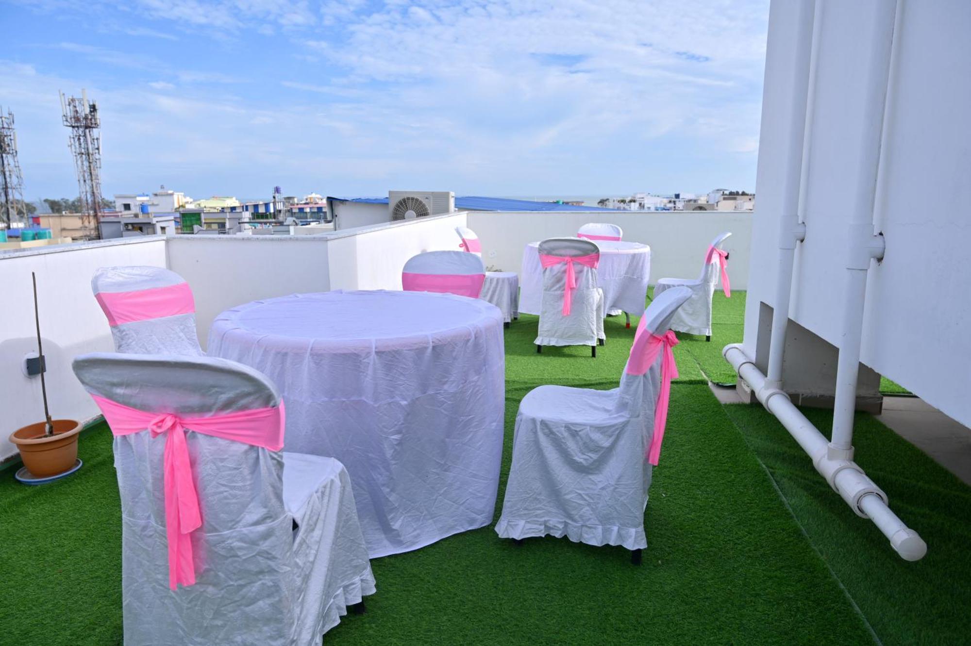 Hotel Silver Land New Digha With Rooftop Pool Exteriör bild